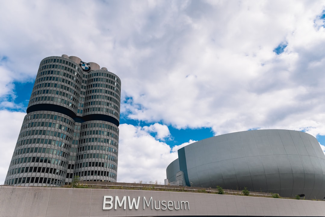 BMW因中国业务疲软拟与工会协商成本削减