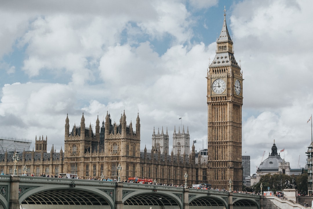 英国首相斯塔默辞职 欧洲安全格局面临重组窗口