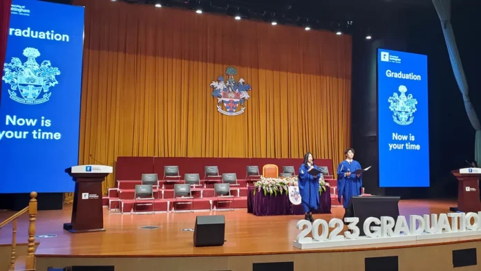 德国学位论文与毕业证明指南：提交、答辩、成绩和临时文件怎样衔接主题配图
