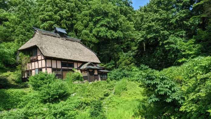 德国公共媒体与平台规则动态怎样核对：监管文件、节目公告和事实更正主题配图